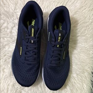 Brooks Navy Athletic Sneakers